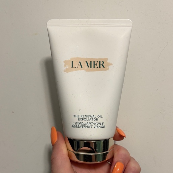 La Mer Renewal Oil Exfoliator in White Tube - Picture 1 of 1